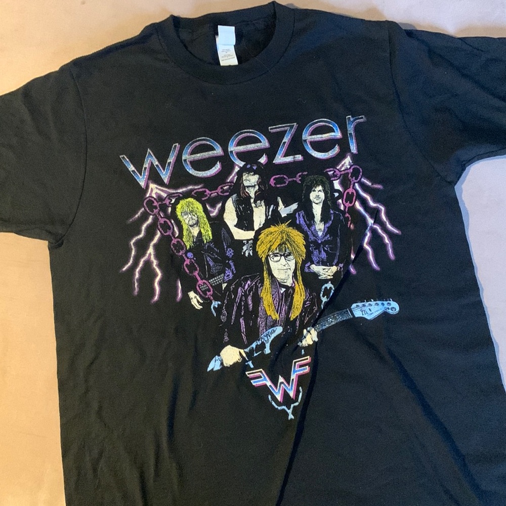 NWOT Weezer Tour T-shirt Sz Small - From Hella Mega Tour LA